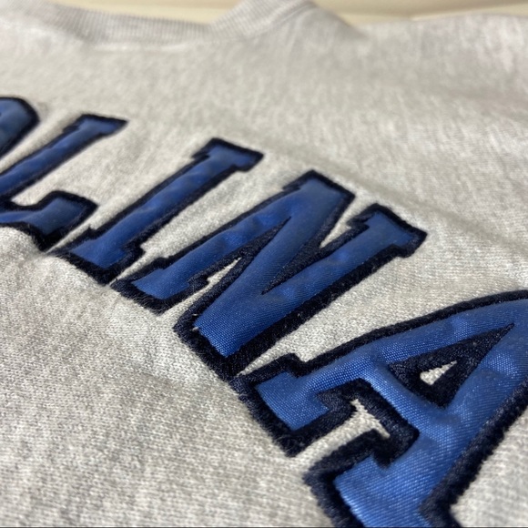 Vintage 90’s UNC Reverse Weave Champion Sweatshirt - Picture 2 of 5